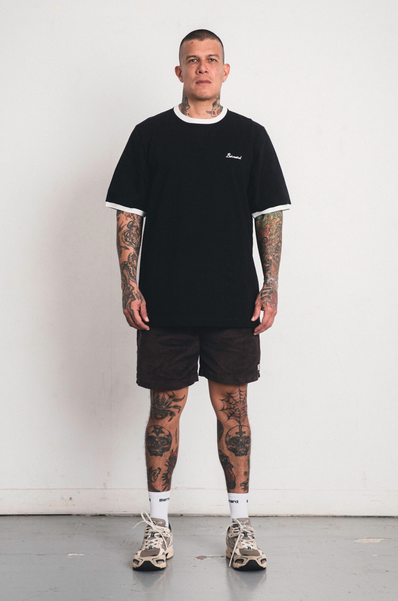 Camiseta Regular Classic - Negra