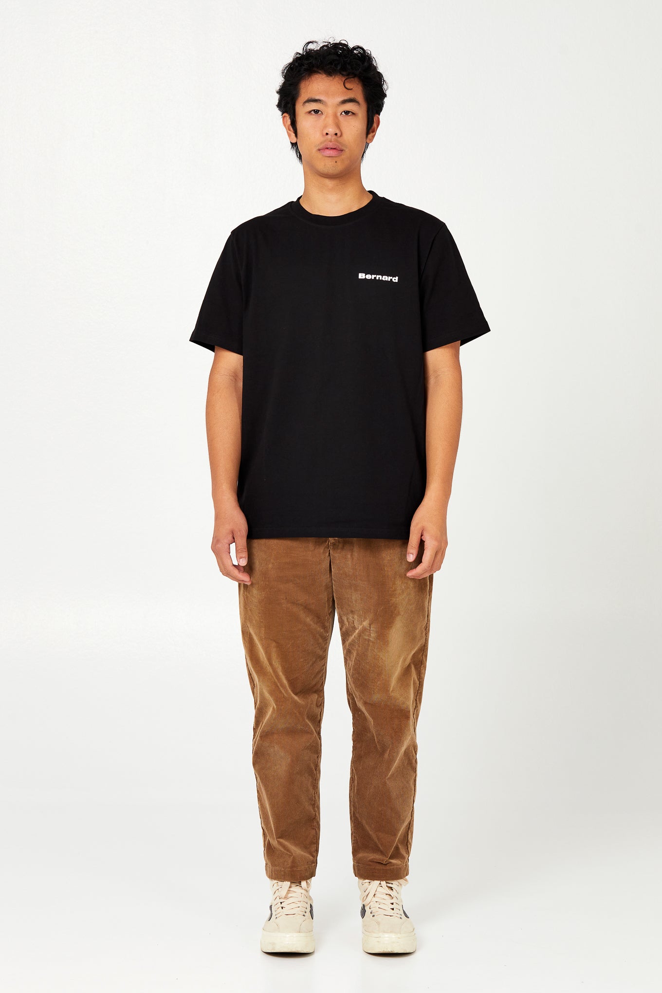 Camiseta Regular - Negra