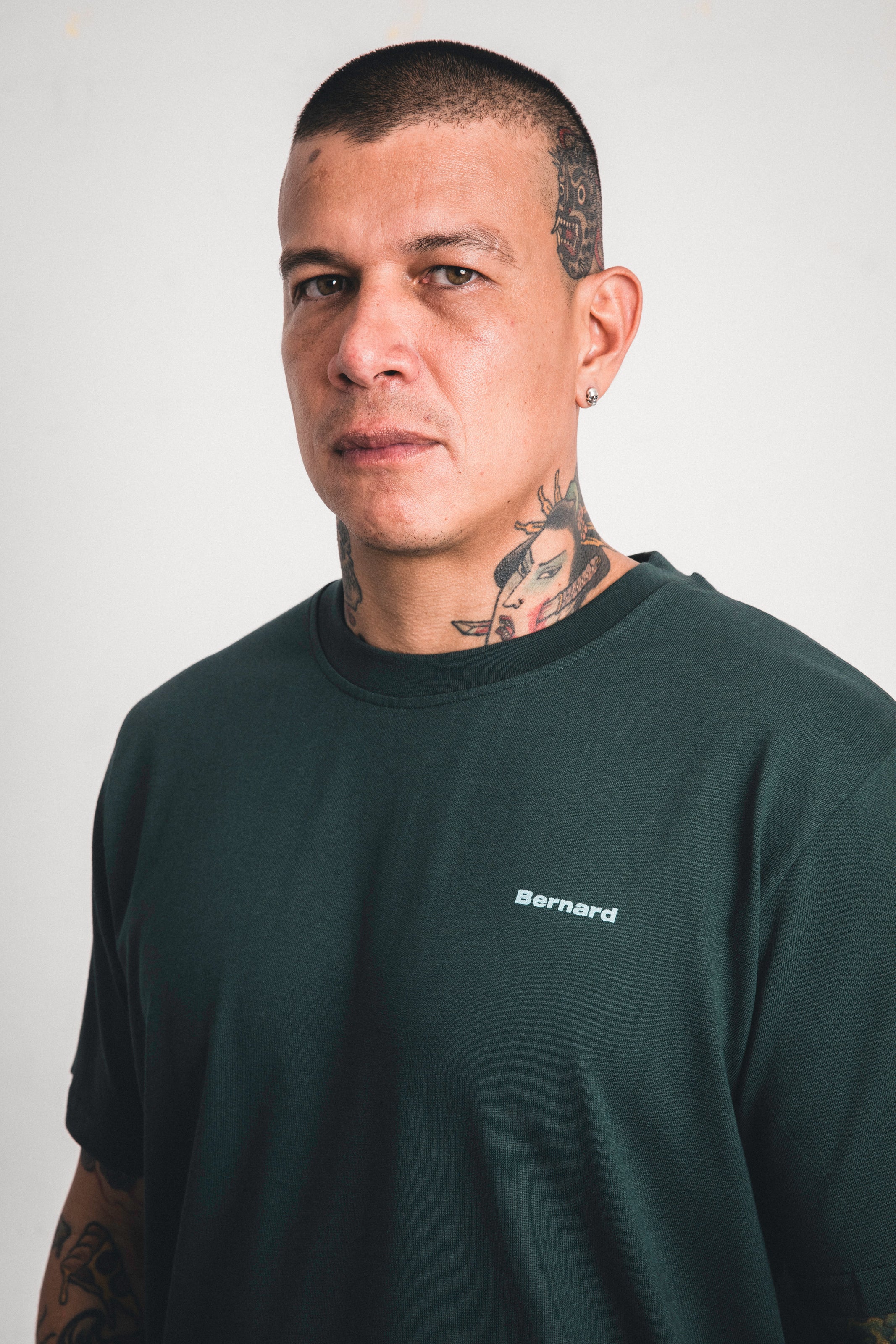 Camiseta Regular Small Logo - Verde Oscuro